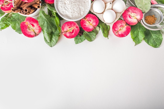 Taliz z kolorowymi składnikami i naczyniami